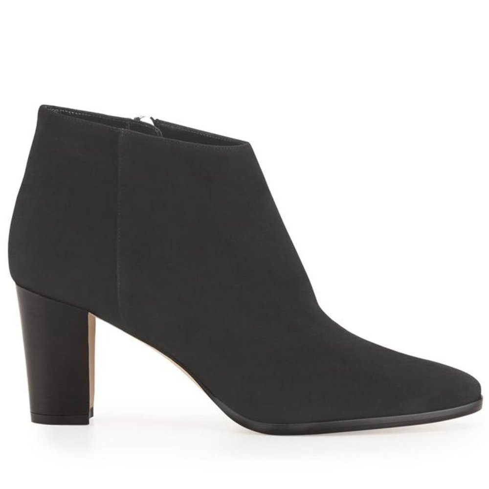 SOLD BRAND NWT GREY SUEDE MANOLO BLAHNIK BOOTIE